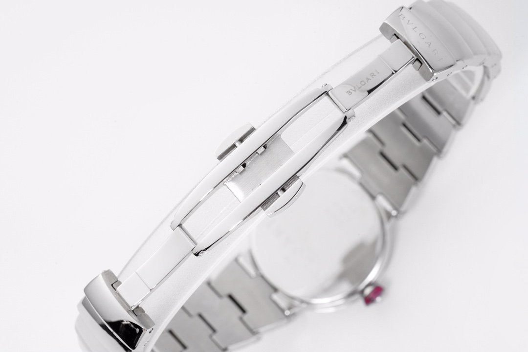 Lvcea Black Dial in Steel