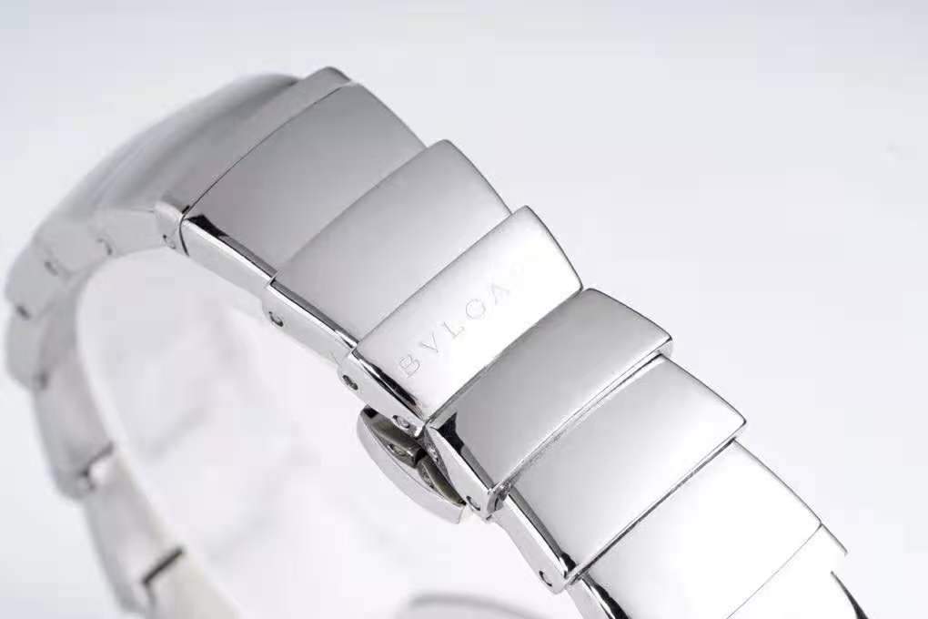 Lvcea Silver Dial in Steel