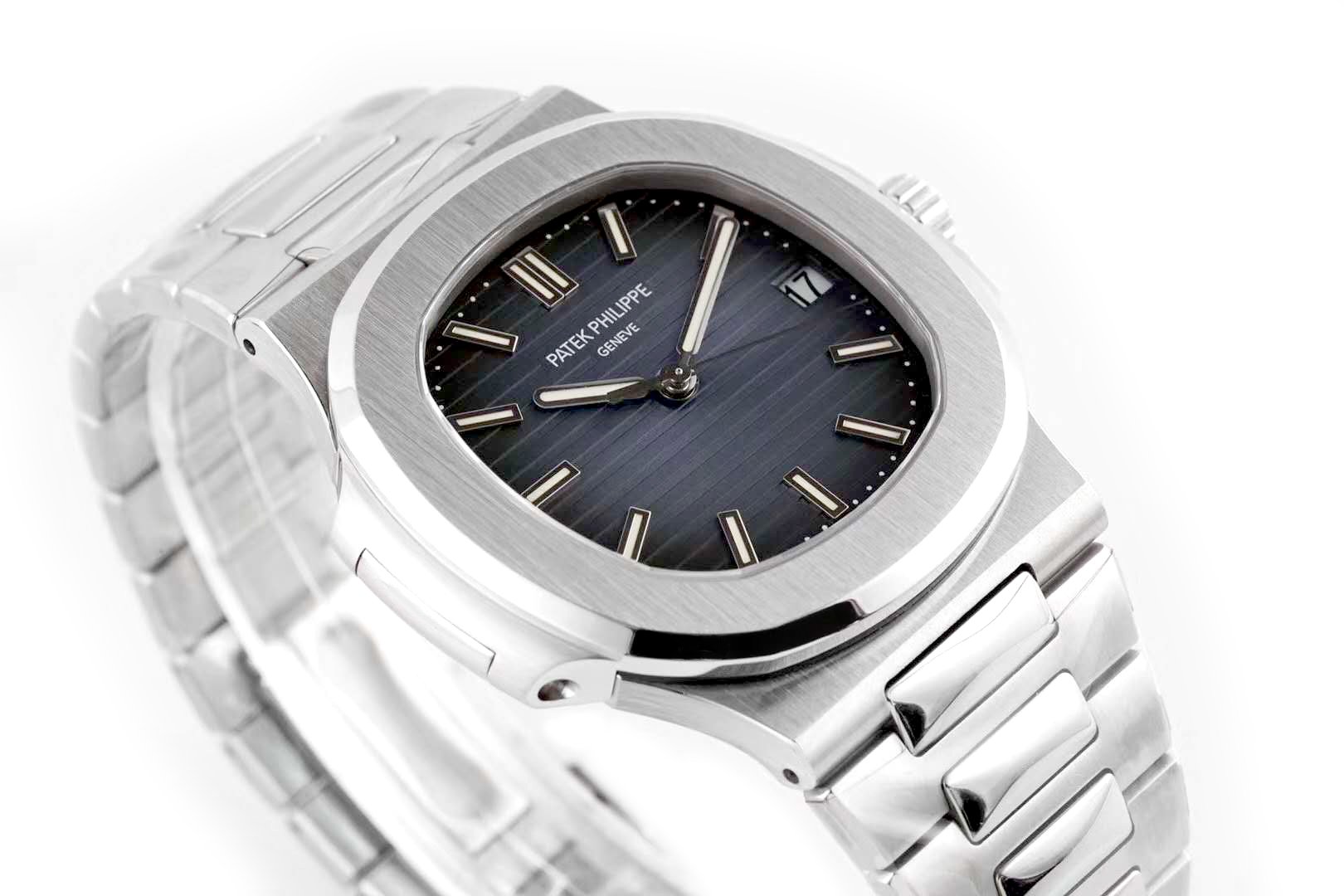 Nautilus Jumbo 5711/1A Blue Dial