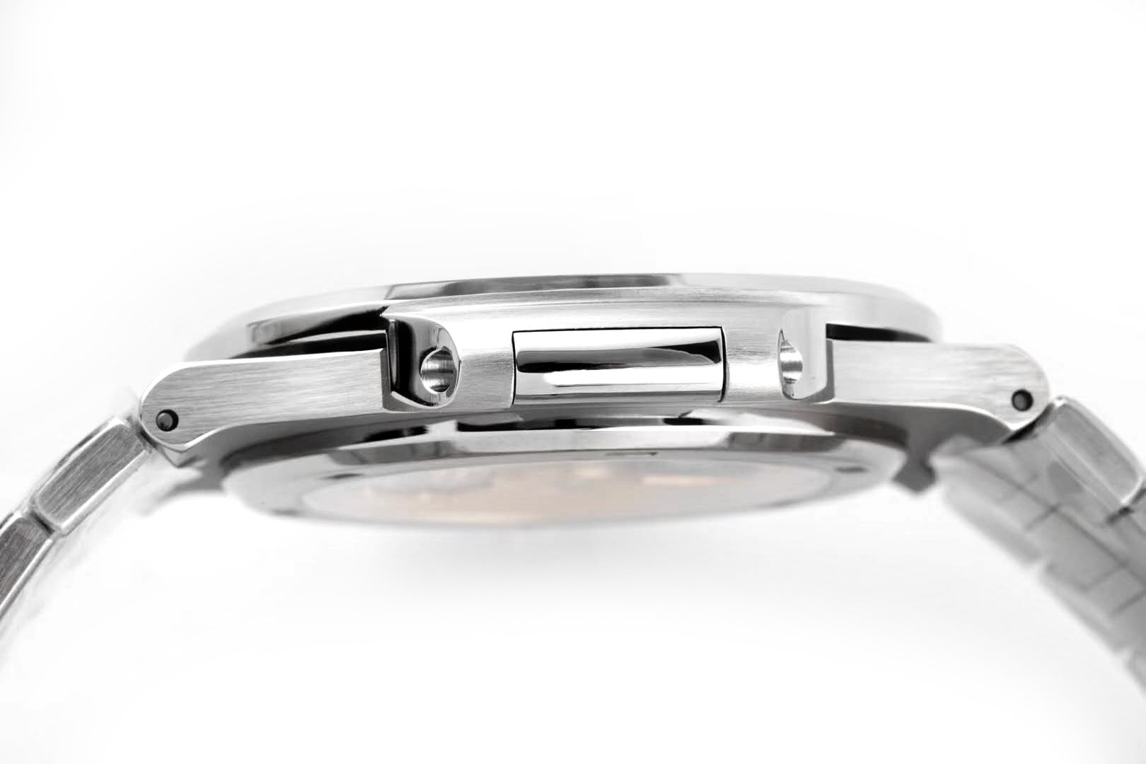 Nautilus Jumbo 5711/1A-011 White Dial