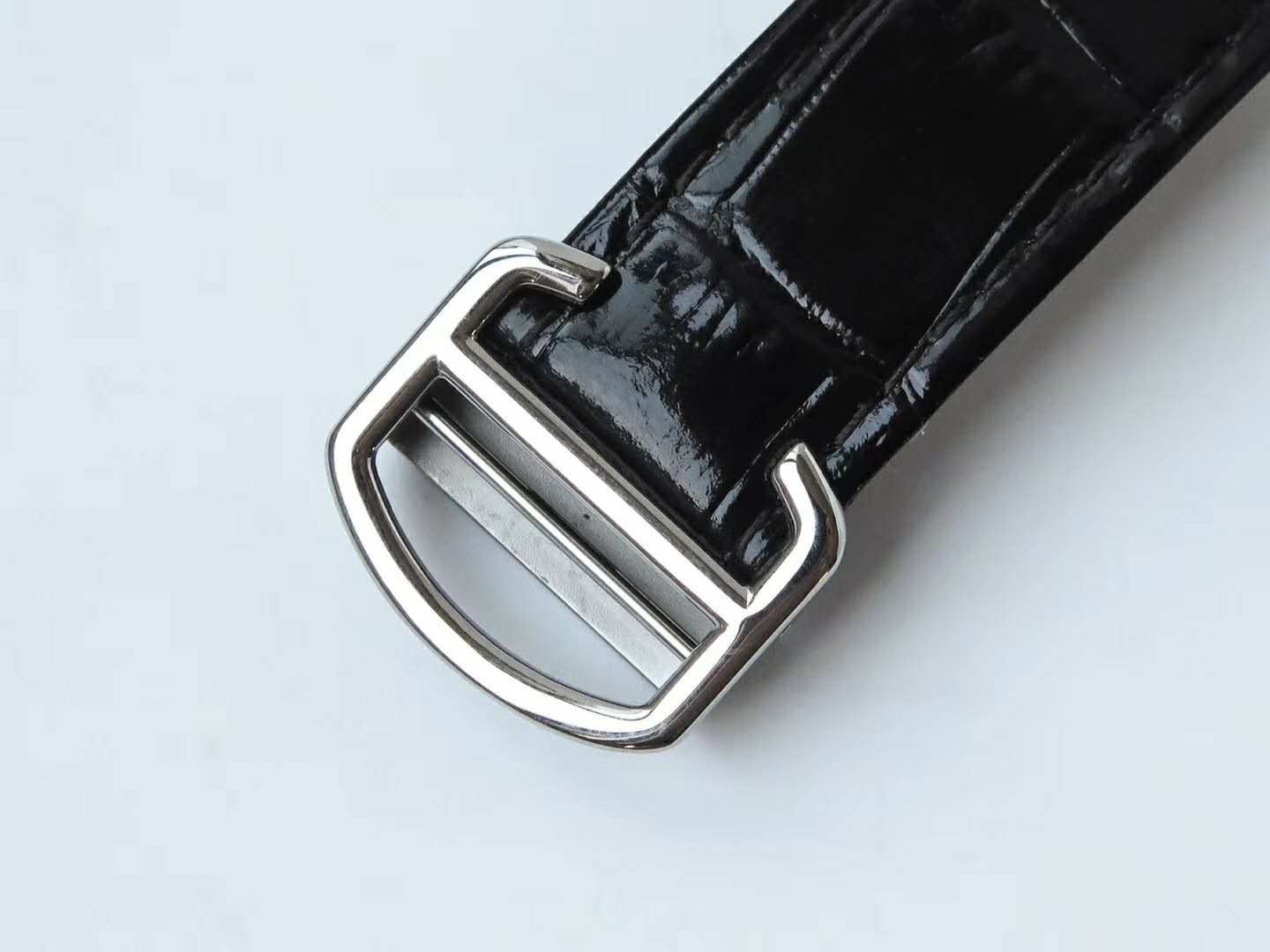 Ballon Bleu de Ca*t1er 42mm D1am0nd Paved Dial in Steel