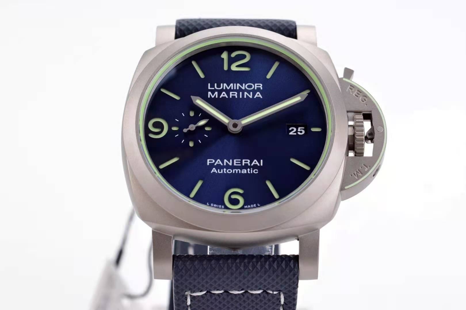 PAM1117 Luminor Marina 44mm