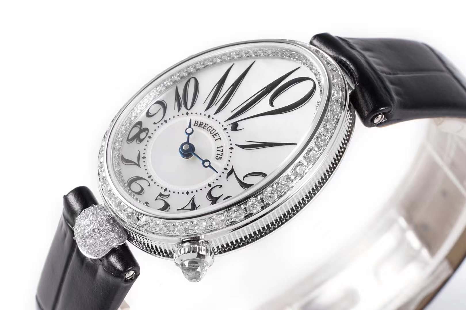 Reine de Naples in White Gold