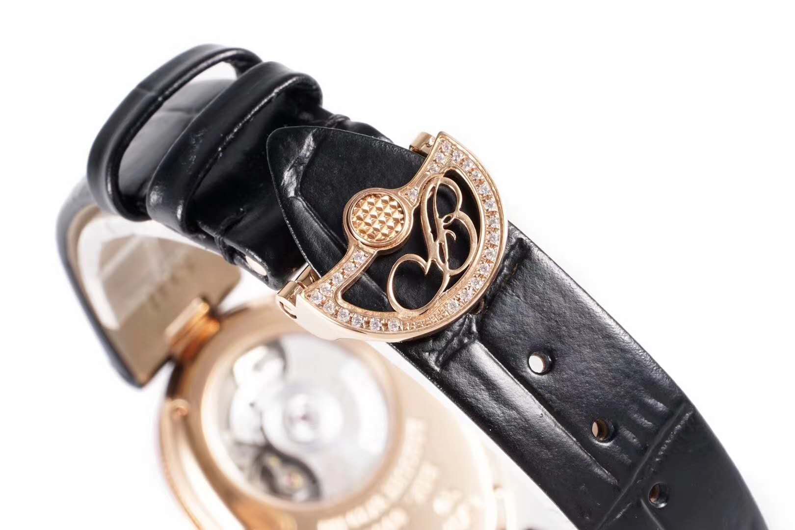 Reine de Naples in Rose Gold