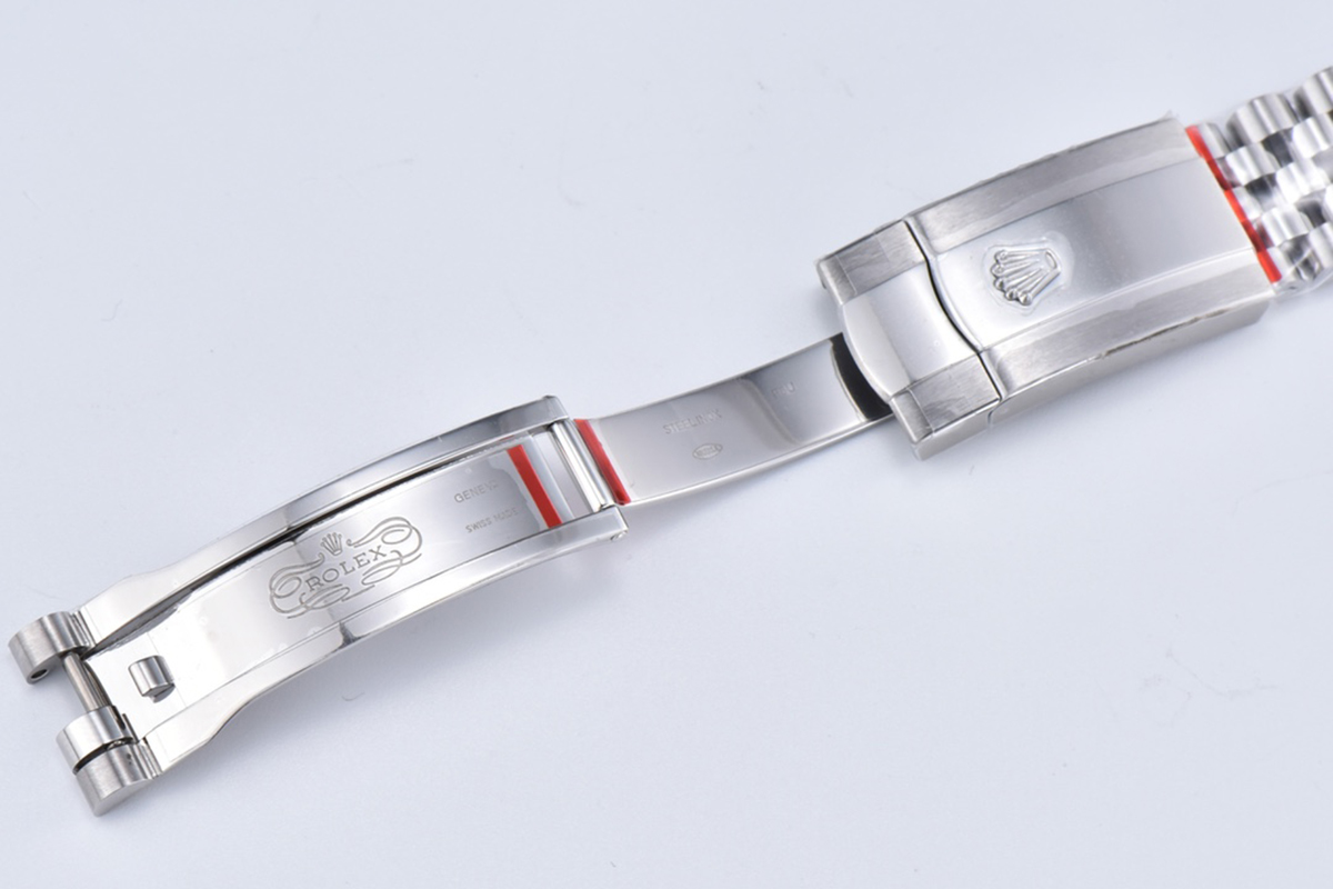 Datejust 36 126234 White MOP Dial with D1am0nd Marker in Steel in Jubilee Bracelet