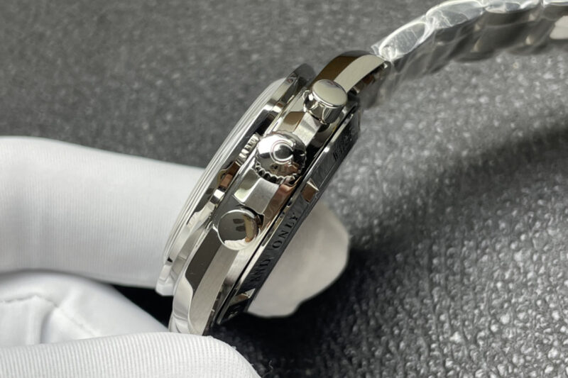 Speedmaster Moonwatch Professional White Dial in Steel ZF